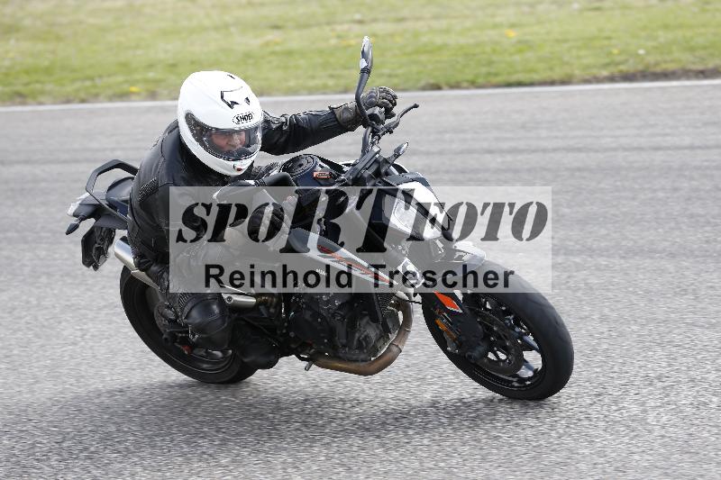 /Archiv-2025/10 23.04.2025 Cornu Master School ADR/gruen-vert/9